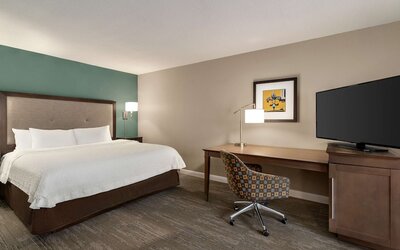 Hampton Inn New Orleans-St. Charles Ave./Garden District