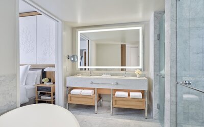 Four Seasons Hotel New Orleans