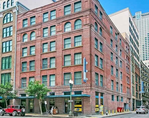 Merchant Lofts Comfy Condos – Walk Everywhere