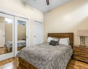 Merchant Lofts Comfy Condos – Walk Everywhere