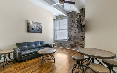 Merchant Lofts Comfy Condos – Walk Everywhere