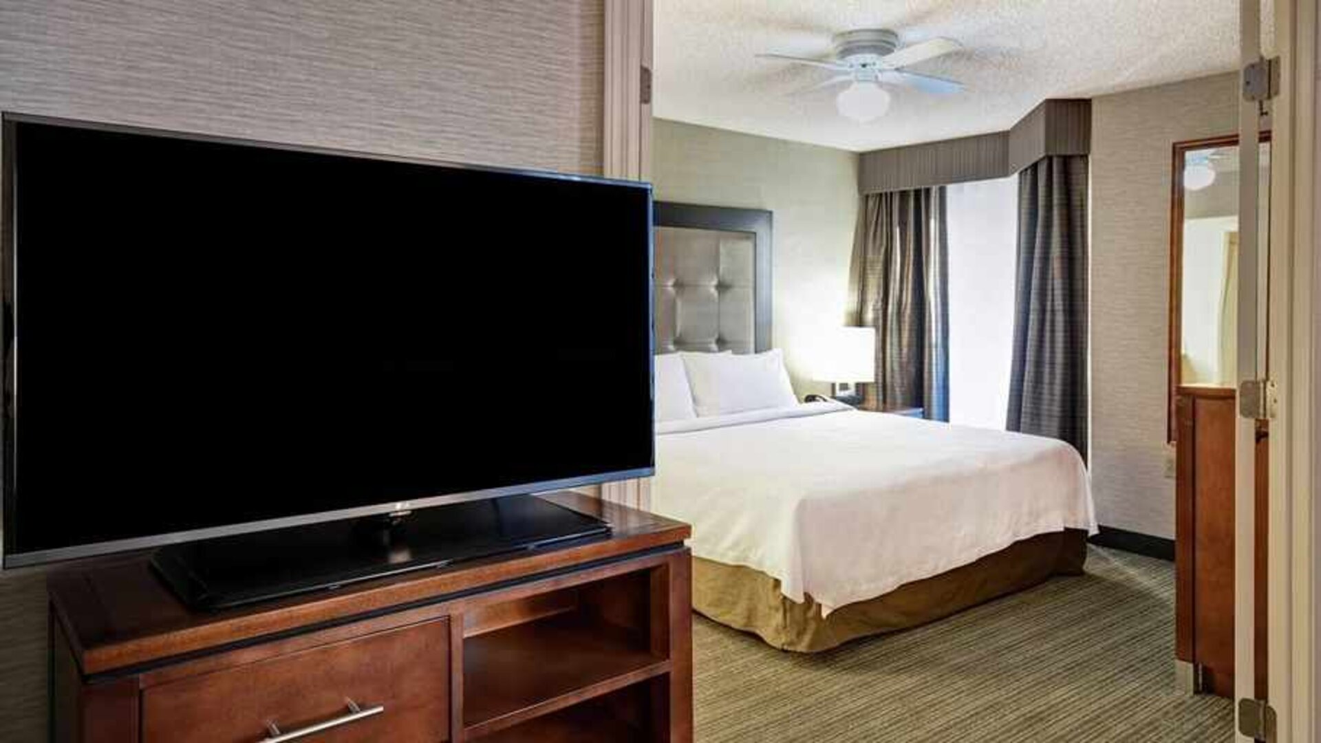 Very comfortable and luxurious king-sized bed at Homewood Suites by Hilton Atlanta-Galleria/Cumberland.