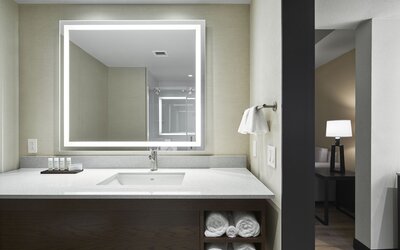 Embassy Suites by Hilton Nashville Downtown
