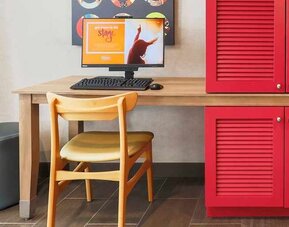 well equipped and private business center and work station at Home2 Suites by Hilton West Sacramento.