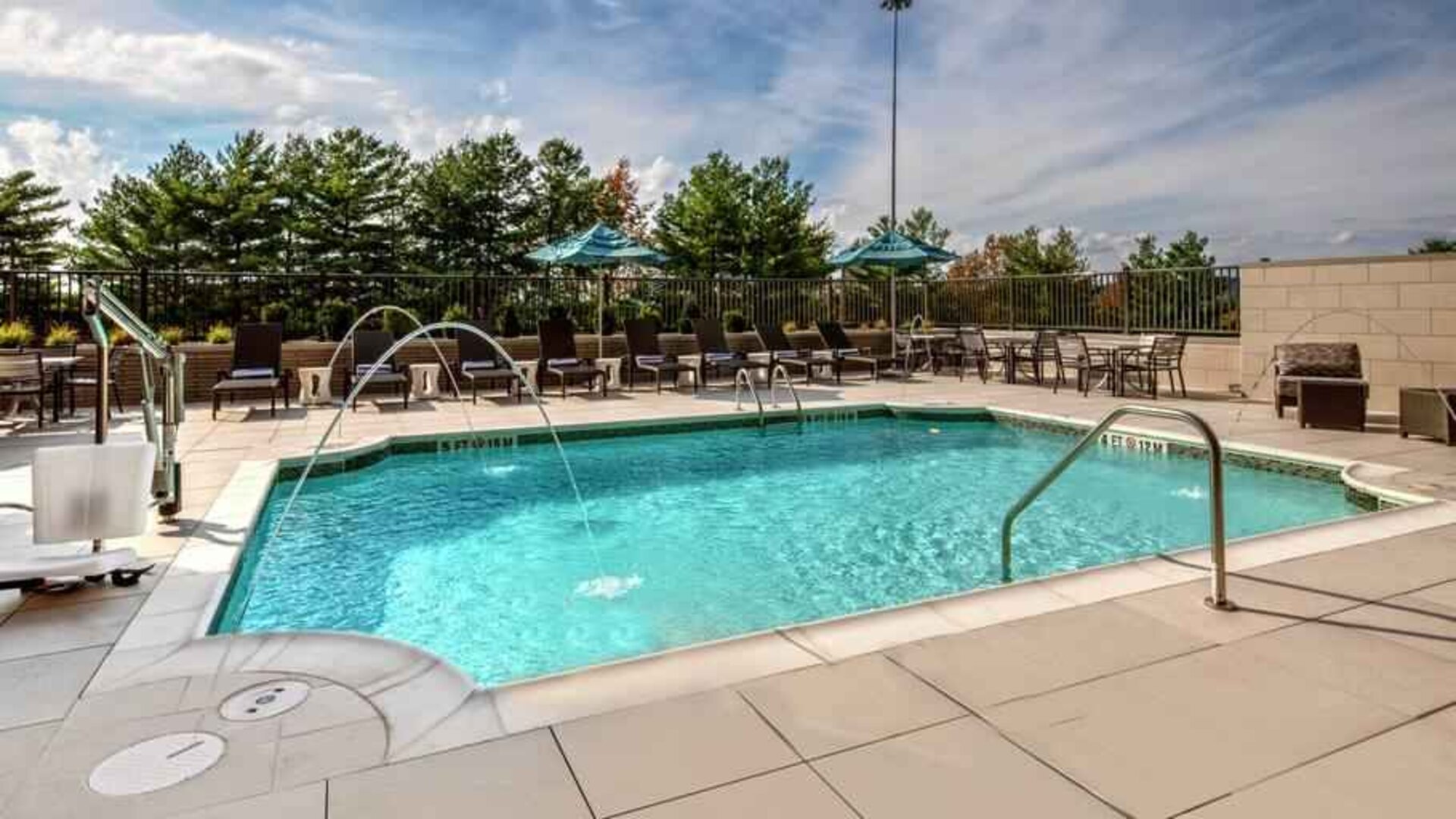 Outdoor swimming pool at the Hilton Franklin Cool Springs.