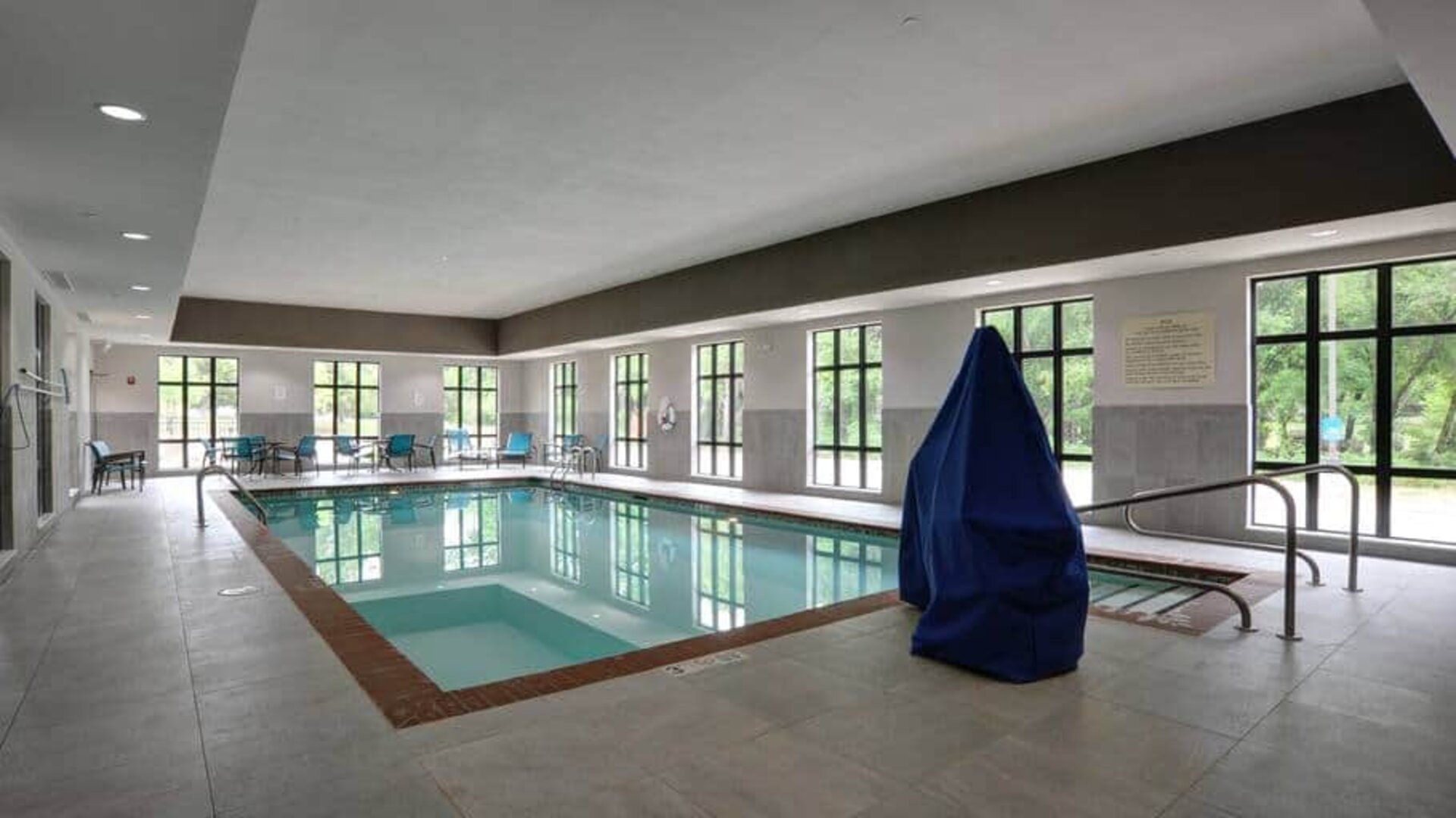 Indoor pool at the Hampton inn & Suites Ardmore.