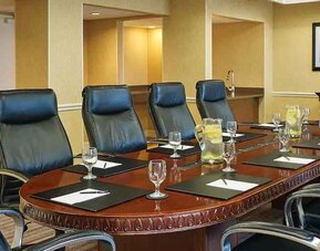 Elegant meeting room at the Hilton San Antonio-Airport.