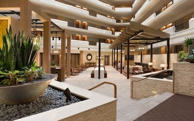 Embassy Suites by Hilton Austin Downtown South Congress