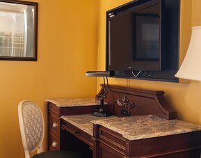 The Lafayette New Orleans By Kasa Living