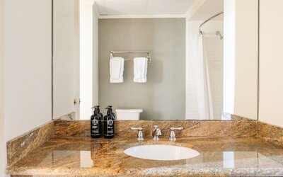 The Lafayette New Orleans By Kasa Living