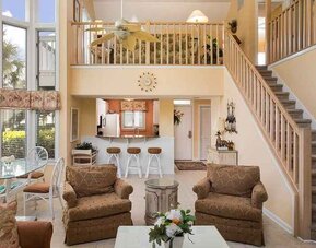beatiful lounge area with natural light ideal as a coworking space at Kingston Plantation Condos.