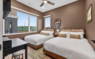 4BR Twilight Lane with Pool and Hot Tub