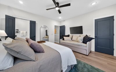 4BR Twilight Lane with Pool and Hot Tub