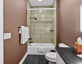 4BR Twilight Lane with Pool and Hot Tub