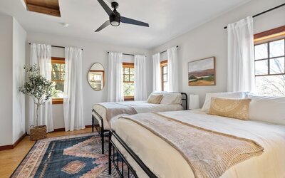 Urban Cowboy Villas - Heart of 704