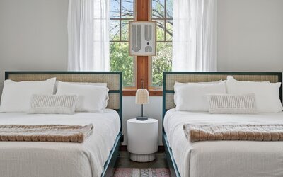 Urban Cowboy Villas - Heart of 704