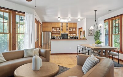 Urban Cowboy Villas - Heart of 704