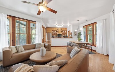Urban Cowboy Villas - Heart of 704