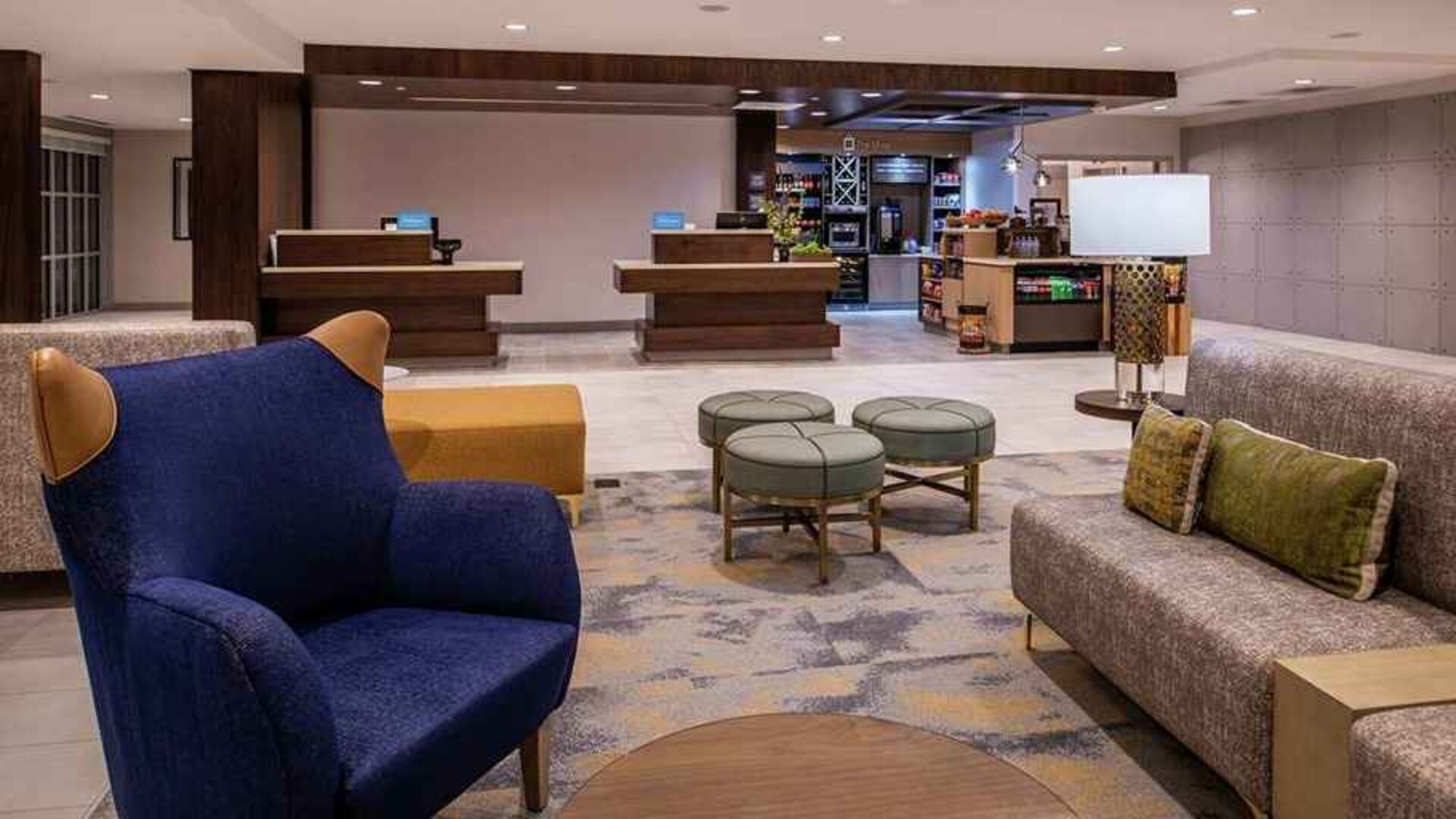 comfortable lounge and lobby area ideal for coworking at Hilton Garden Inn Kansas City Airport.