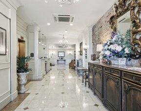 French Market Inn