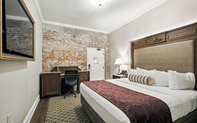 French Market Inn