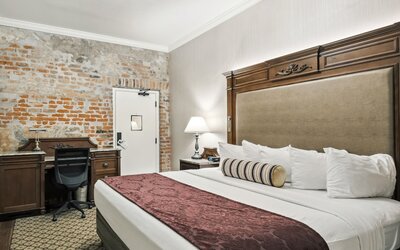 French Market Inn