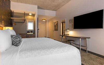 Cambria Hotel Nashville Downtown