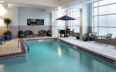 Relaxing indoor pool at the Hampton Inn & Suites Memphis-Beale Street.