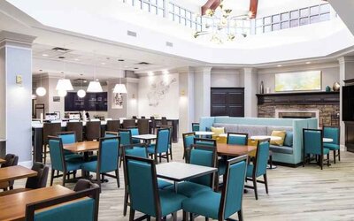 Restaurant area perfect as workspace at the Hampton Inn & Suites Memphis-Beale Street.