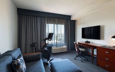 Courtyard by Marriott Austin Airport