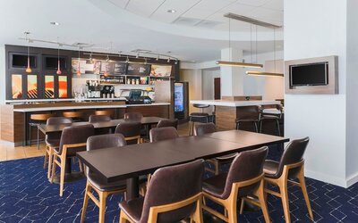 Courtyard by Marriott Austin Airport