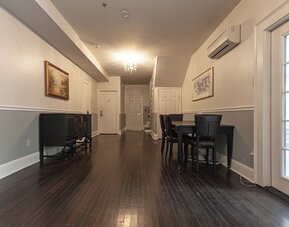 Historic Streetcar Inn