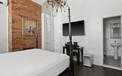 Historic Streetcar Inn