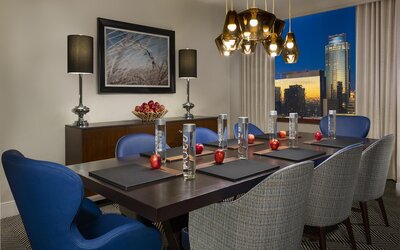 Hilton Austin