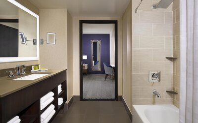 Hilton Austin
