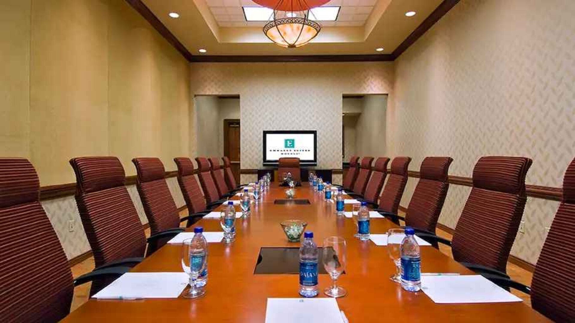 Small meeting room with TV screen at the Embassy Suites by Hilton Nashville SE Murfreesboro.