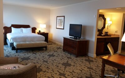 Hilton New Orleans Riverside
