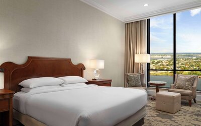 Hilton New Orleans Riverside