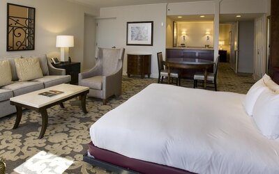 Hilton New Orleans Riverside