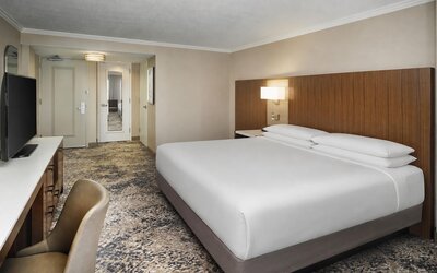 Hilton New Orleans Riverside