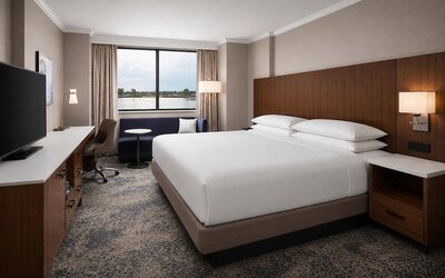 Hilton New Orleans Riverside