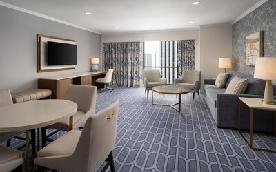 Hilton New Orleans Riverside