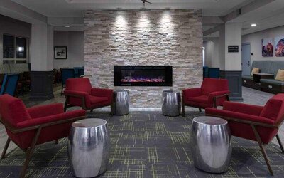 Comfortable lobby workspace at the Hampton Inn Concord Bow.