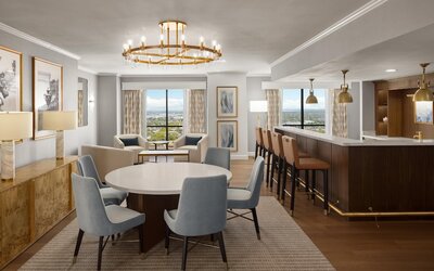 Hilton New Orleans Riverside