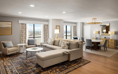 Hilton New Orleans Riverside