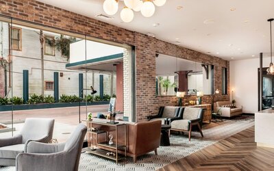 St Charles Coach House, an Ascend Collection Hotel