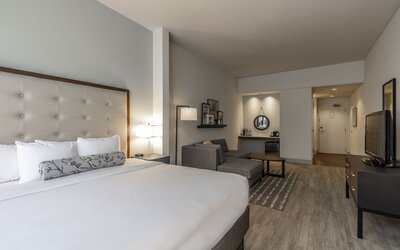 St Charles Coach House, an Ascend Collection Hotel