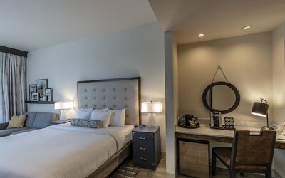 St Charles Coach House, an Ascend Collection Hotel