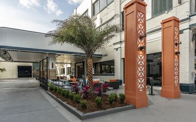 St Charles Coach House, an Ascend Collection Hotel