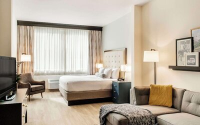 St Charles Coach House, an Ascend Collection Hotel